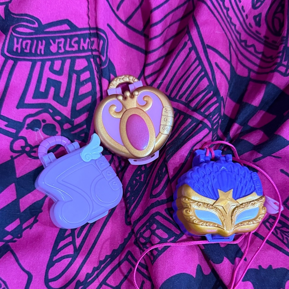 👛 3 Shopkins Lil' Secrets Locket mini playsets